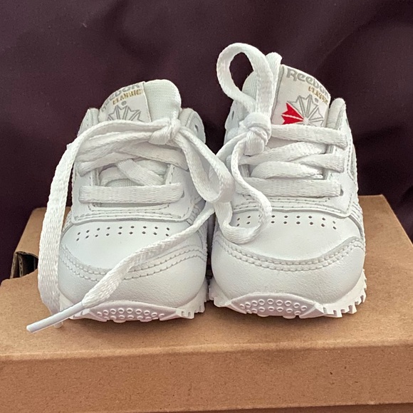 Infant Classic Reebok’s - Picture 4 of 11